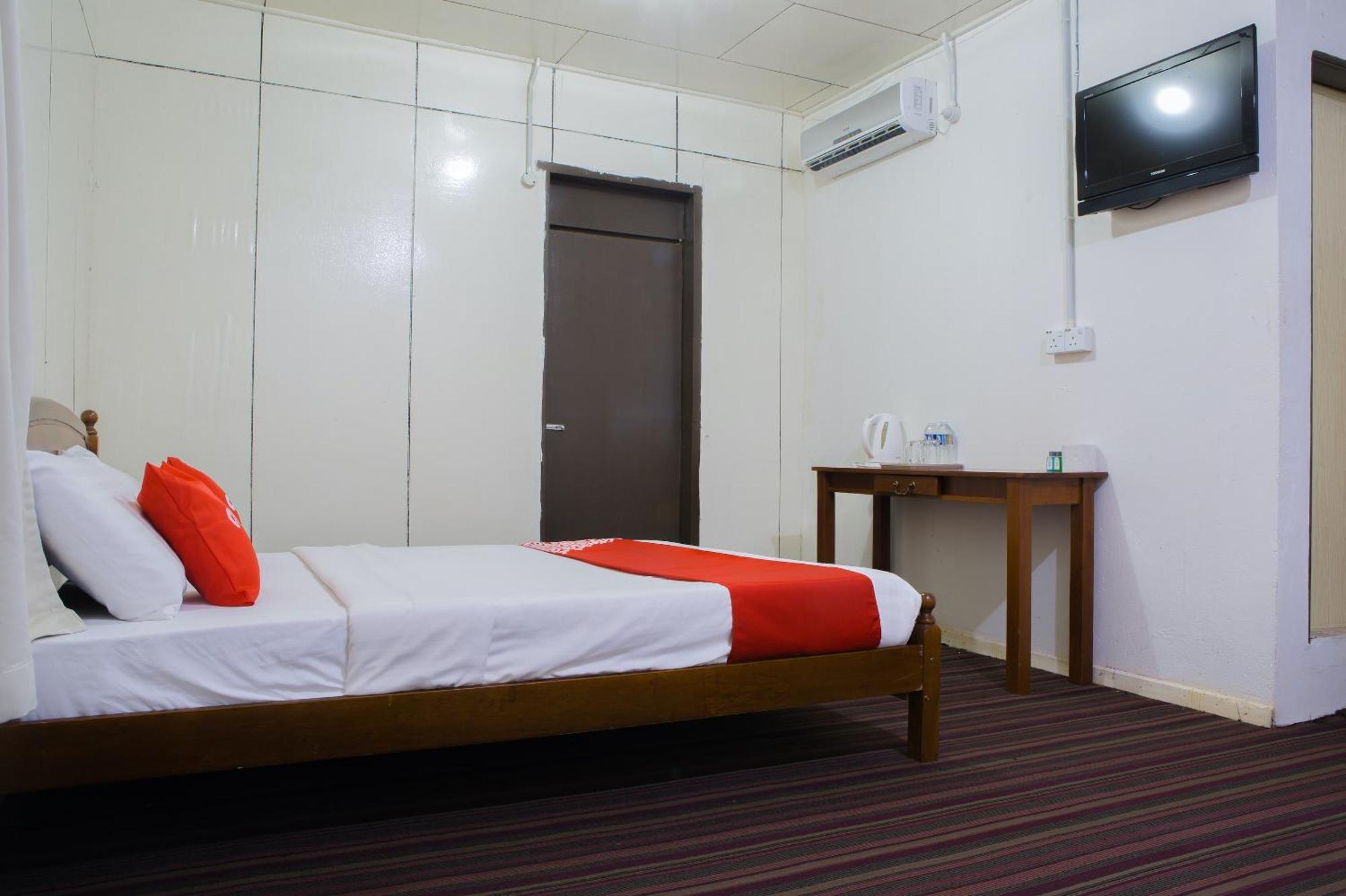 Oyo 90037 The 7 Lodge Tambunan 外观 照片