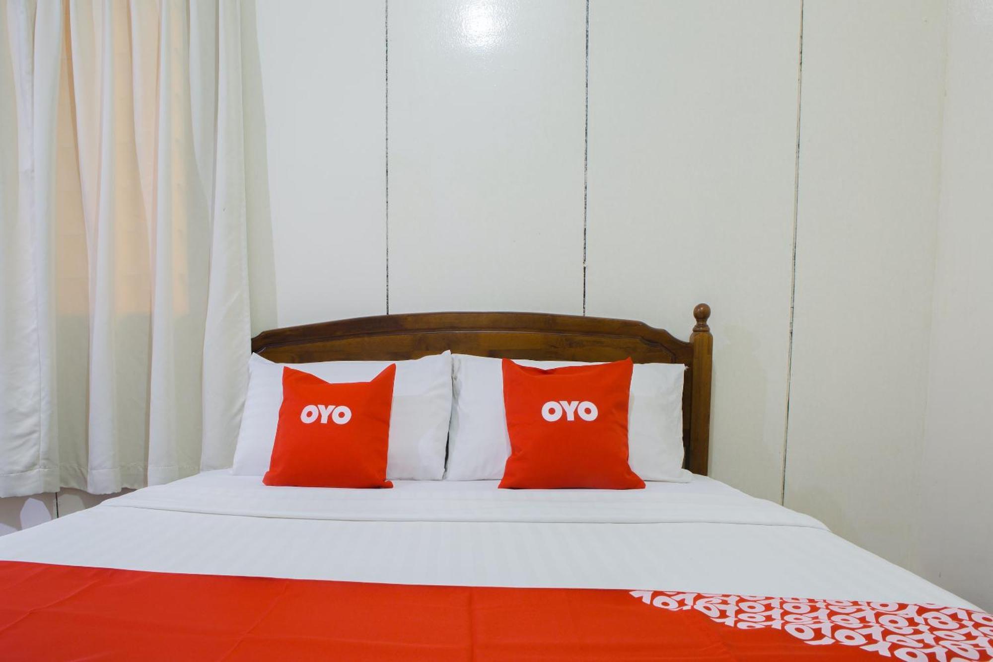 Oyo 90037 The 7 Lodge Tambunan 外观 照片