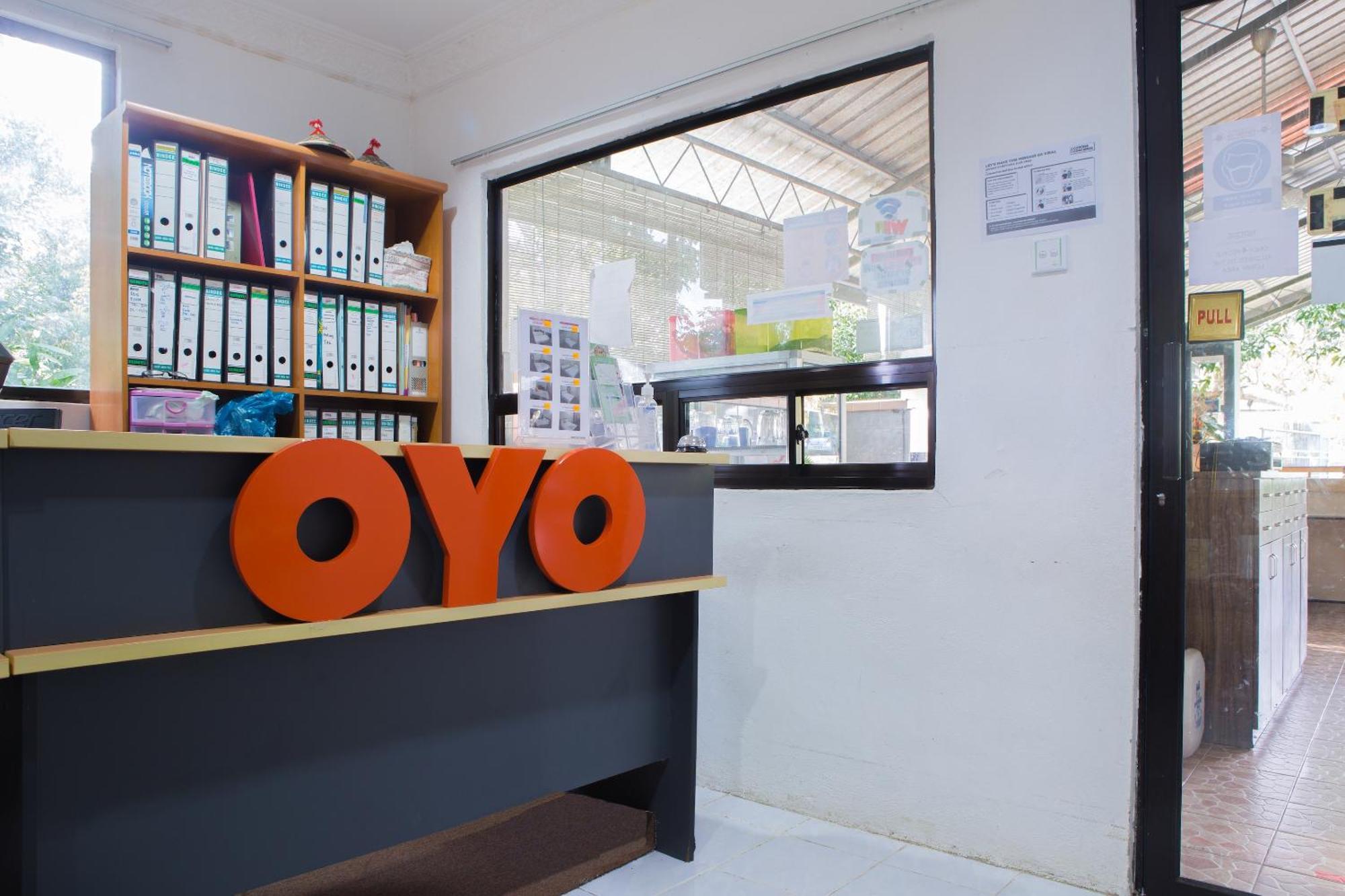Oyo 90037 The 7 Lodge Tambunan 外观 照片
