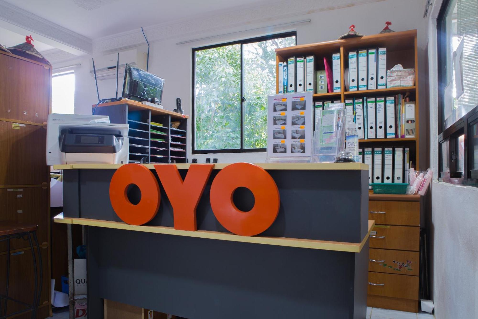 Oyo 90037 The 7 Lodge Tambunan 外观 照片