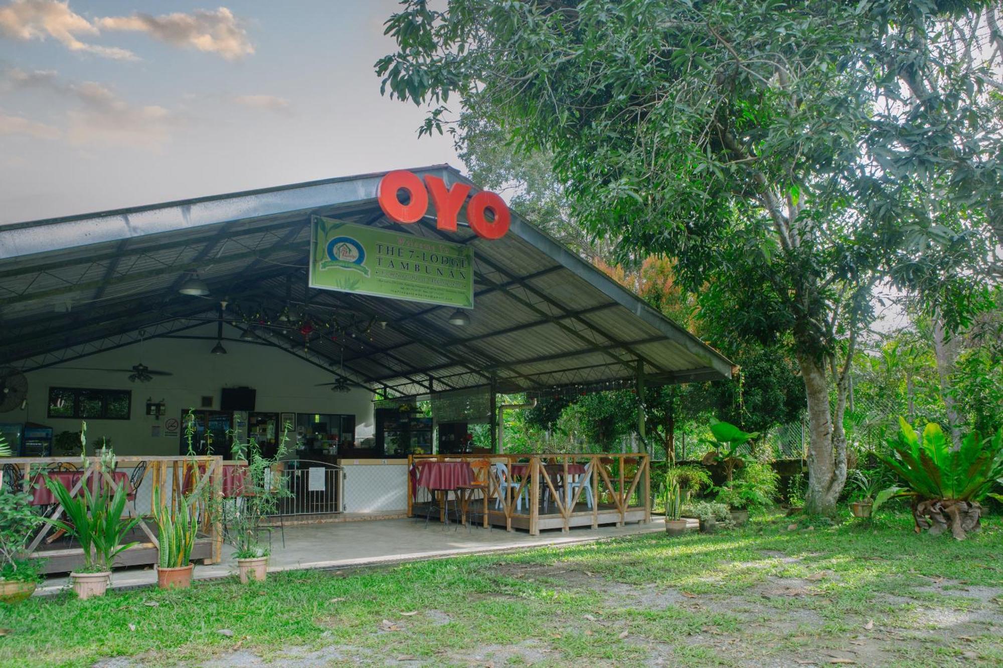 Oyo 90037 The 7 Lodge Tambunan 外观 照片